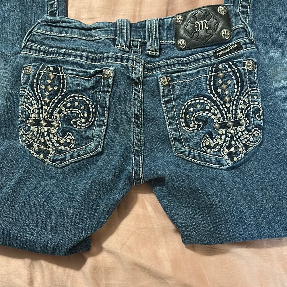 Miss Me Jeans Bootcut Size 25 Fleur de Lis Back Pocket Design